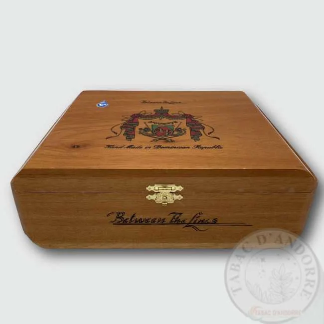 Arturo Fuente Hemingway – Between The Lines C/25 — cigare