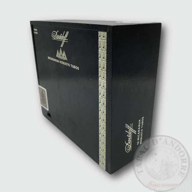 Davidoff Nicaragua – Robusto (Tubos) C/12 — cigare