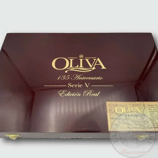 Oliva Serie V – 135th Anniversary Edición Real Perfecto C/12 — cigare