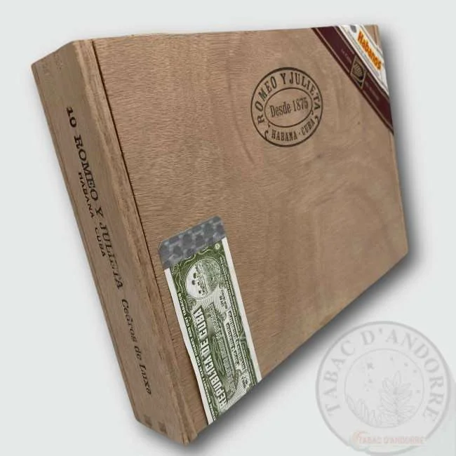 Romeo y Julieta – Cedros de Luxe C/10 — cigare